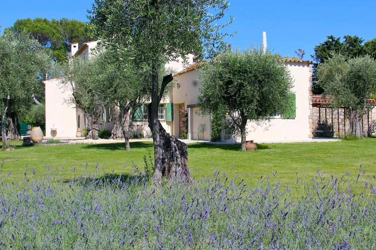 Hotel La Vieille Ferme de Grasse 0*,