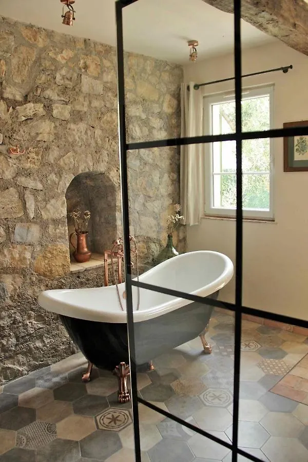 Hotel La Vieille Ferme de Grasse 0*,  France